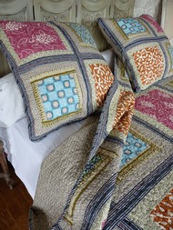 couvre lits boutis m�daillon bleu