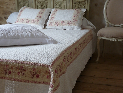 boutis mod�le petites roses