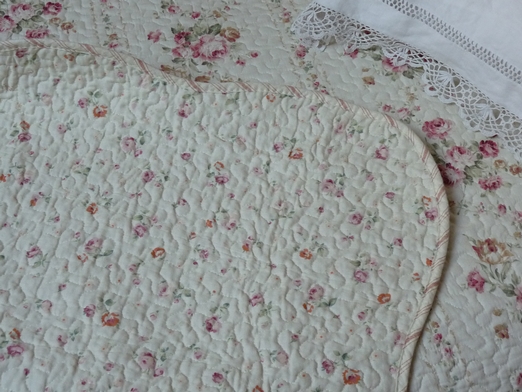 r�versible du boutis mod�le roses anciennes