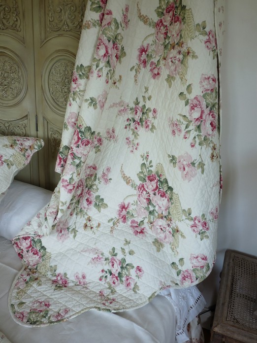 plaid en boutis fleuri
