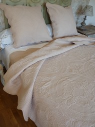 couvre-lit boutis mod�le alice