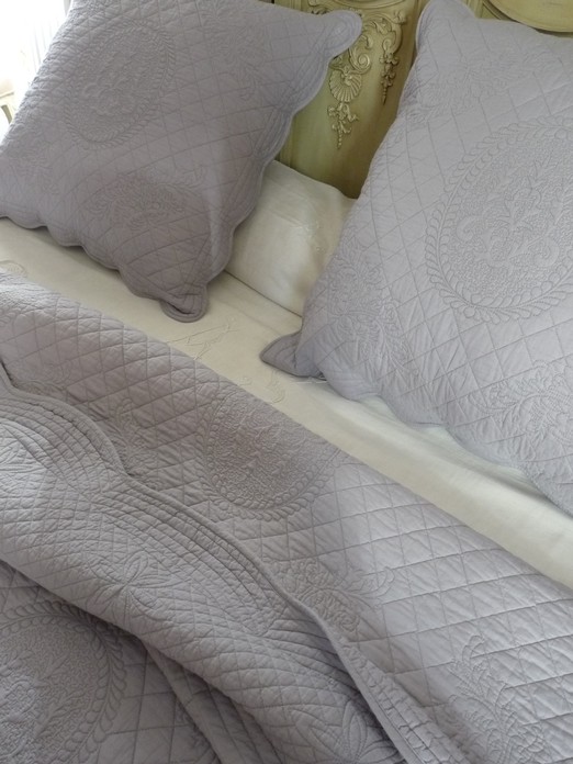 BOUTIS Louis XVI en gros plan du r�versible